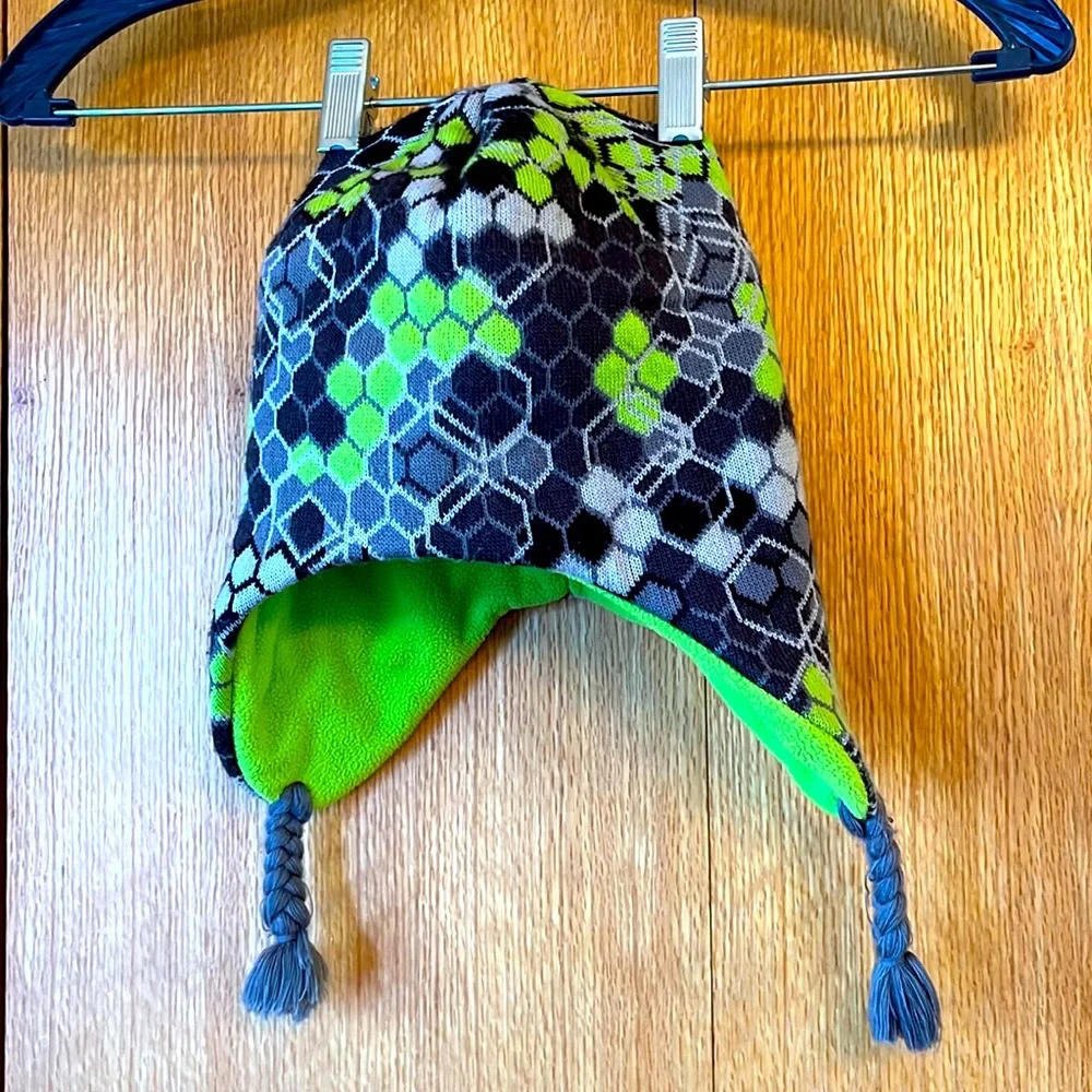 Thinsulate warm fleece lined gray green Winter Hat Black Gray Green Ear Flaps